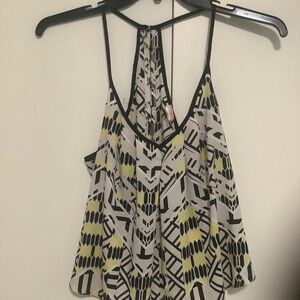 Sleeveless Black and White Top Size Medium